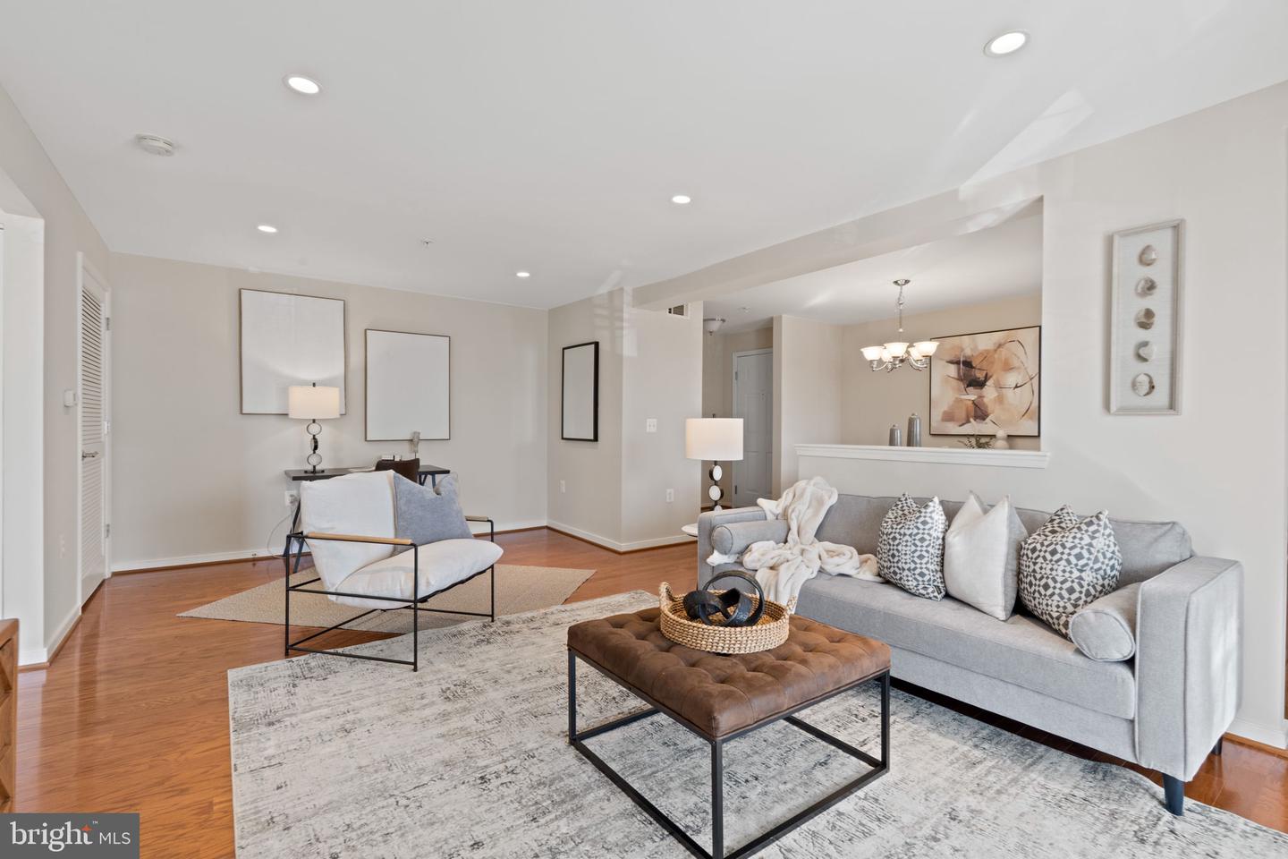 4065 S FOUR MILE RUN DR #303, ARLINGTON, Virginia 22204, 1 Bedroom Bedrooms, ,1 BathroomBathrooms,Residential,For sale,4065 S FOUR MILE RUN DR #303,VAAR2067714 MLS # VAAR2067714