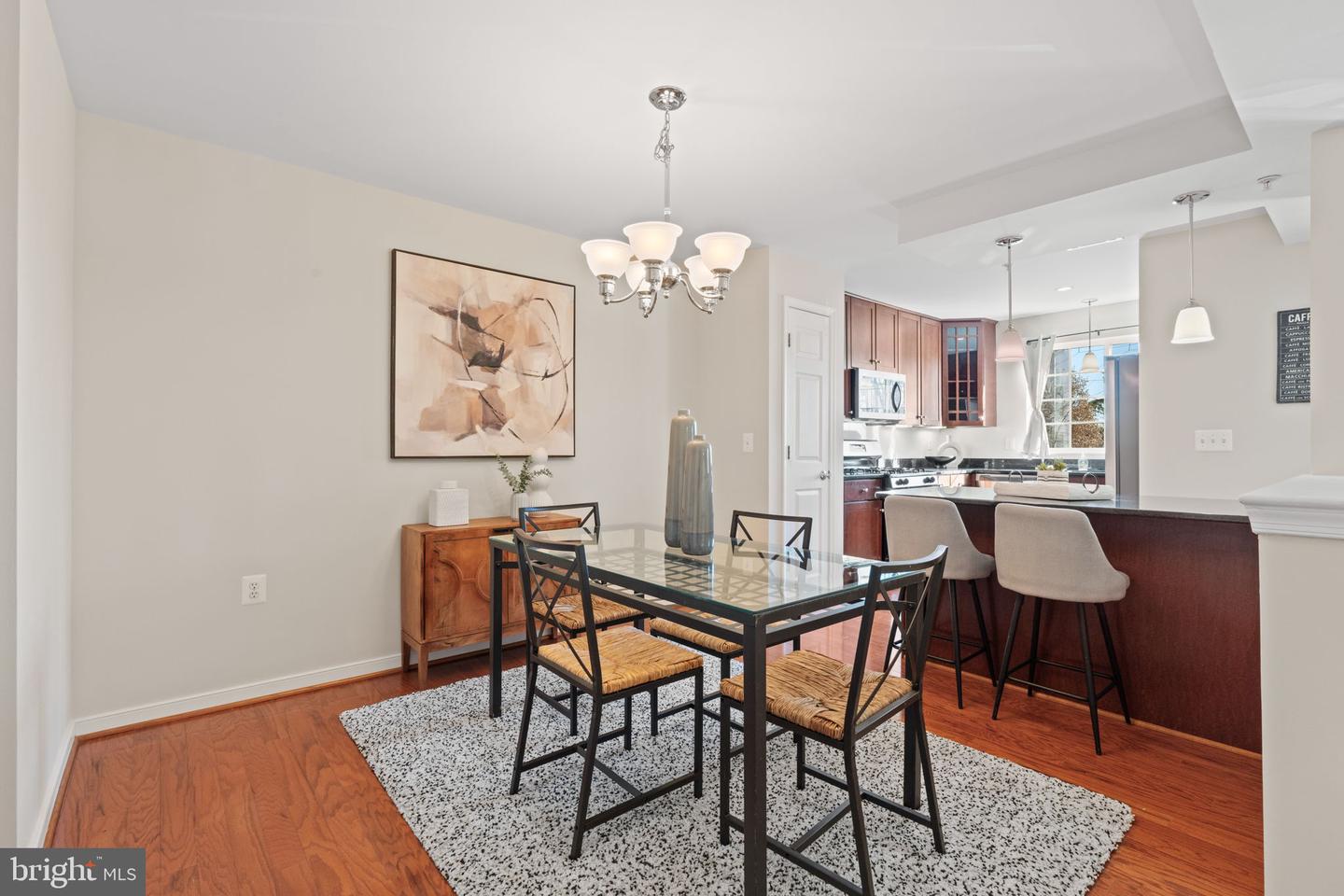 4065 S FOUR MILE RUN DR #303, ARLINGTON, Virginia 22204, 1 Bedroom Bedrooms, ,1 BathroomBathrooms,Residential,For sale,4065 S FOUR MILE RUN DR #303,VAAR2067714 MLS # VAAR2067714