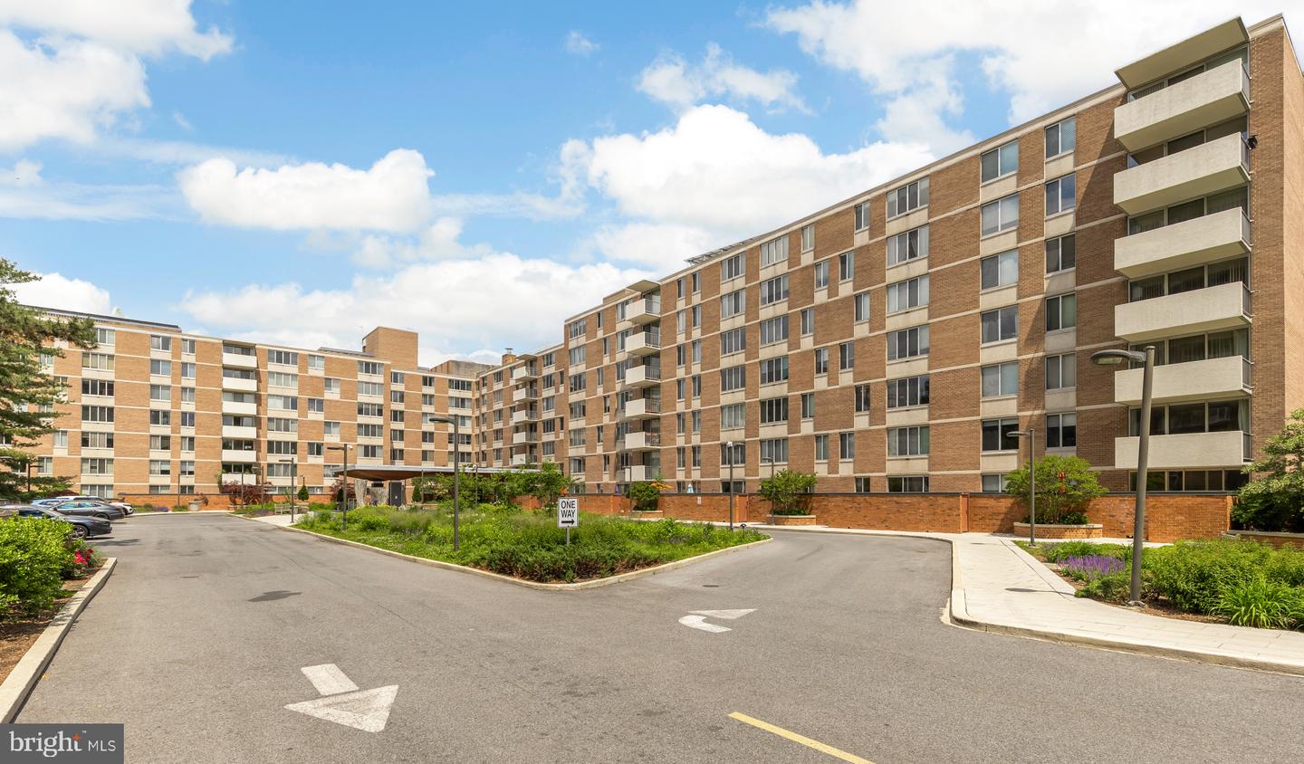 2939 VAN NESS ST NW #422, WASHINGTON, District Of Columbia 20008, 1 Bedroom Bedrooms, ,1 BathroomBathrooms,Residential,For sale,2939 VAN NESS ST NW #422,DCDC2241200 MLS # DCDC2241200