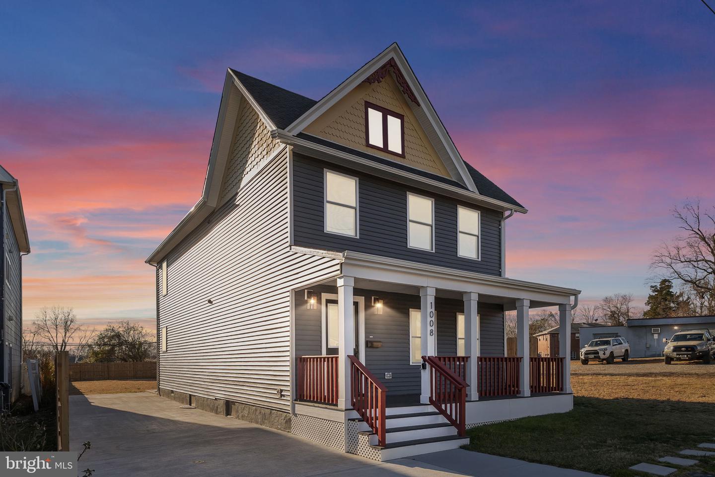 1008 LAFAYETTE BLVD, FREDERICKSBURG, Virginia 22401, 3 Bedrooms Bedrooms, 8 Rooms Rooms,2 BathroomsBathrooms,Residential,For sale,1008 LAFAYETTE BLVD,VAFB2009520 MLS # VAFB2009520