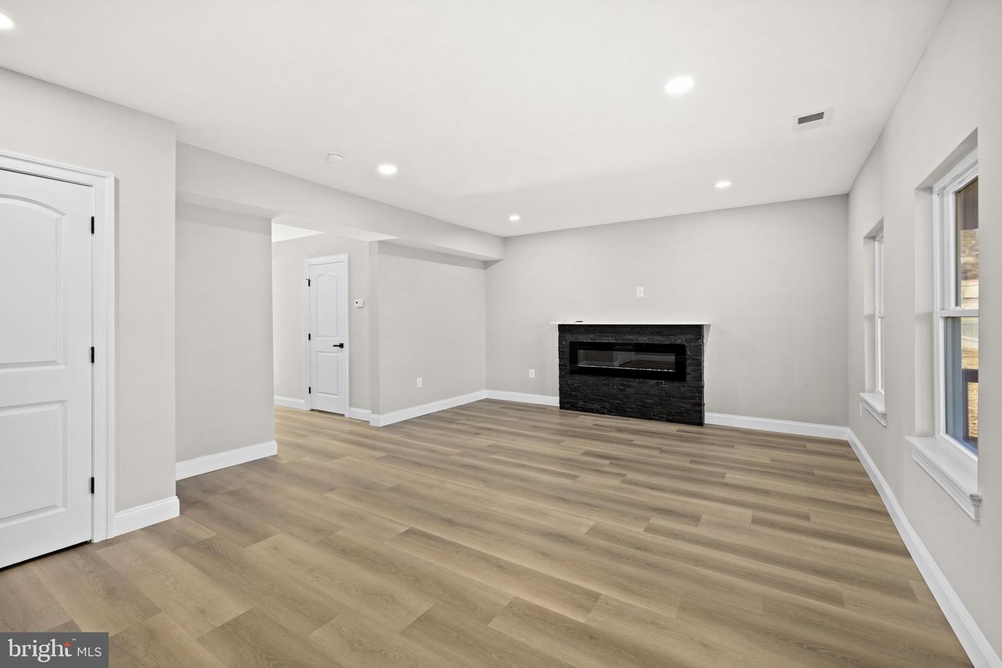 1008 LAFAYETTE BLVD, FREDERICKSBURG, Virginia 22401, 3 Bedrooms Bedrooms, 8 Rooms Rooms,2 BathroomsBathrooms,Residential,For sale,1008 LAFAYETTE BLVD,VAFB2009520 MLS # VAFB2009520