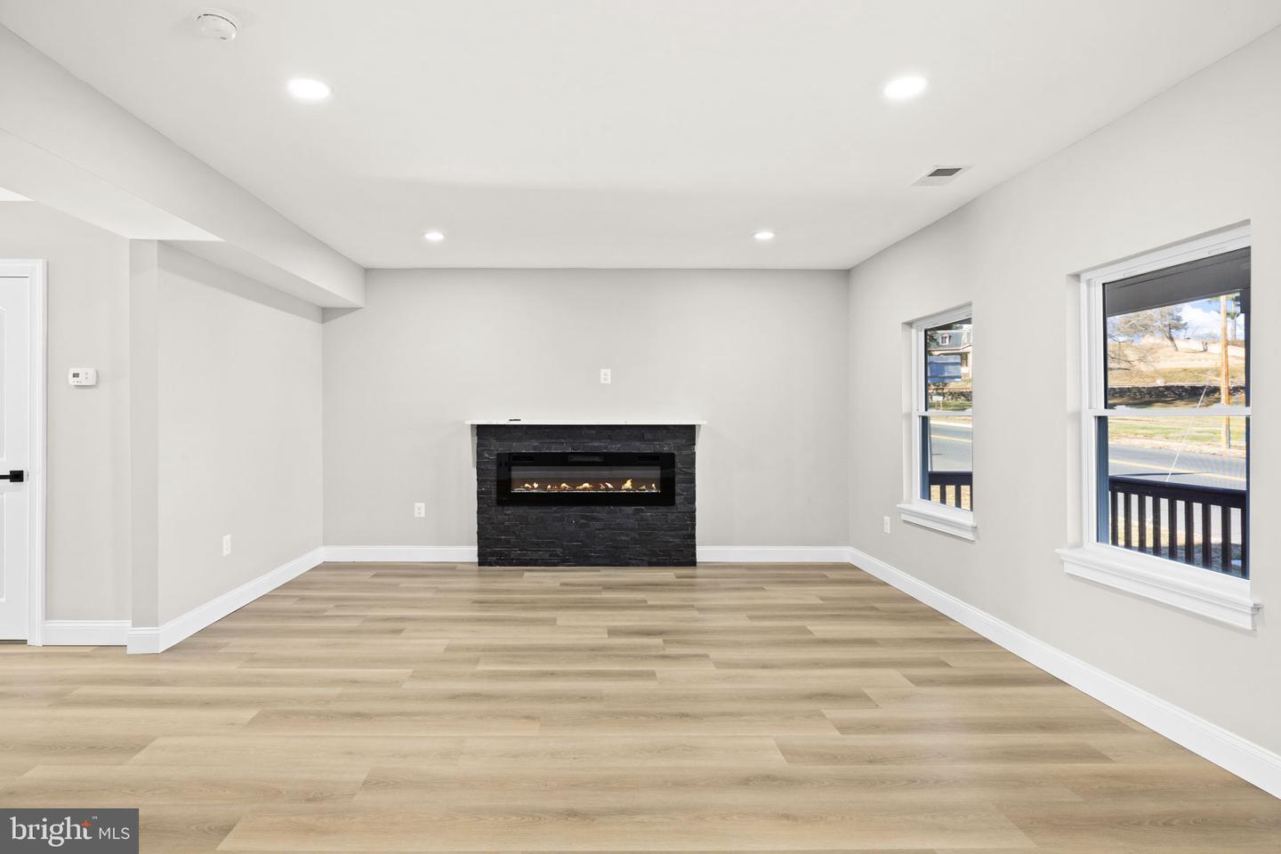 1008 LAFAYETTE BLVD, FREDERICKSBURG, Virginia 22401, 3 Bedrooms Bedrooms, 8 Rooms Rooms,2 BathroomsBathrooms,Residential,For sale,1008 LAFAYETTE BLVD,VAFB2009520 MLS # VAFB2009520