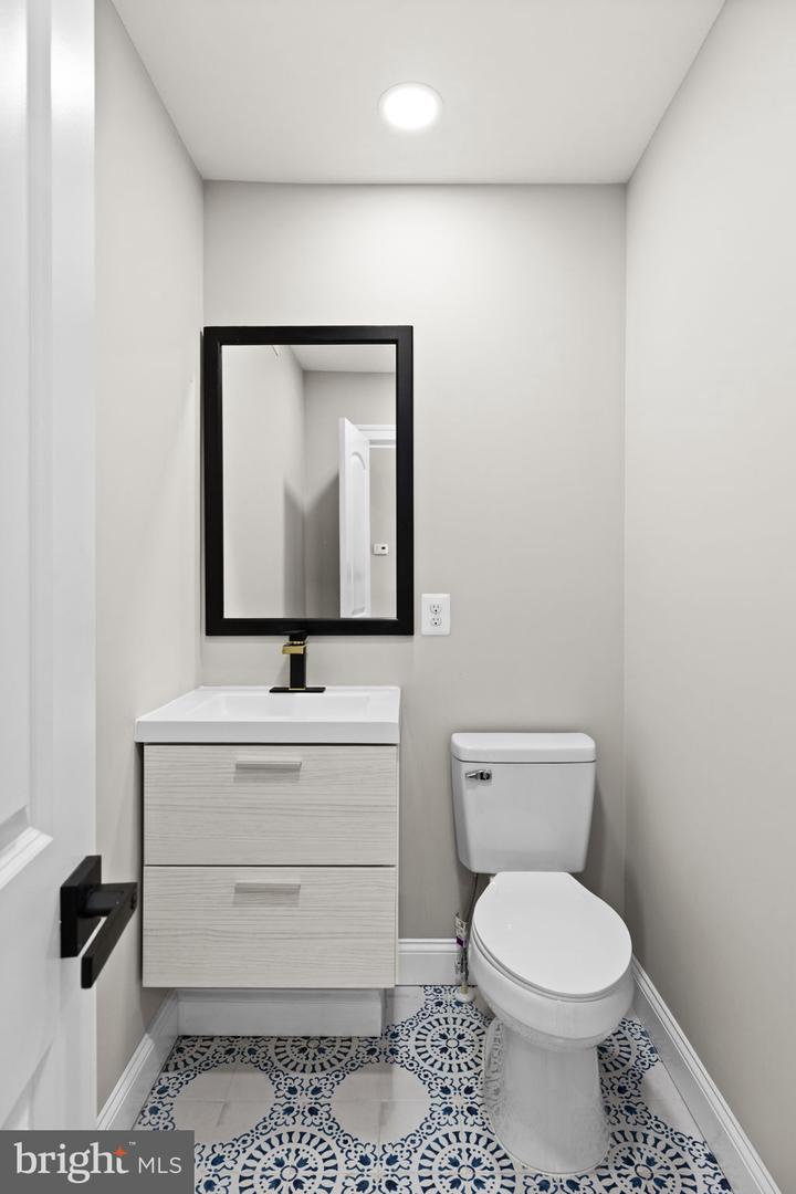 1008 LAFAYETTE BLVD, FREDERICKSBURG, Virginia 22401, 3 Bedrooms Bedrooms, 8 Rooms Rooms,2 BathroomsBathrooms,Residential,For sale,1008 LAFAYETTE BLVD,VAFB2009520 MLS # VAFB2009520