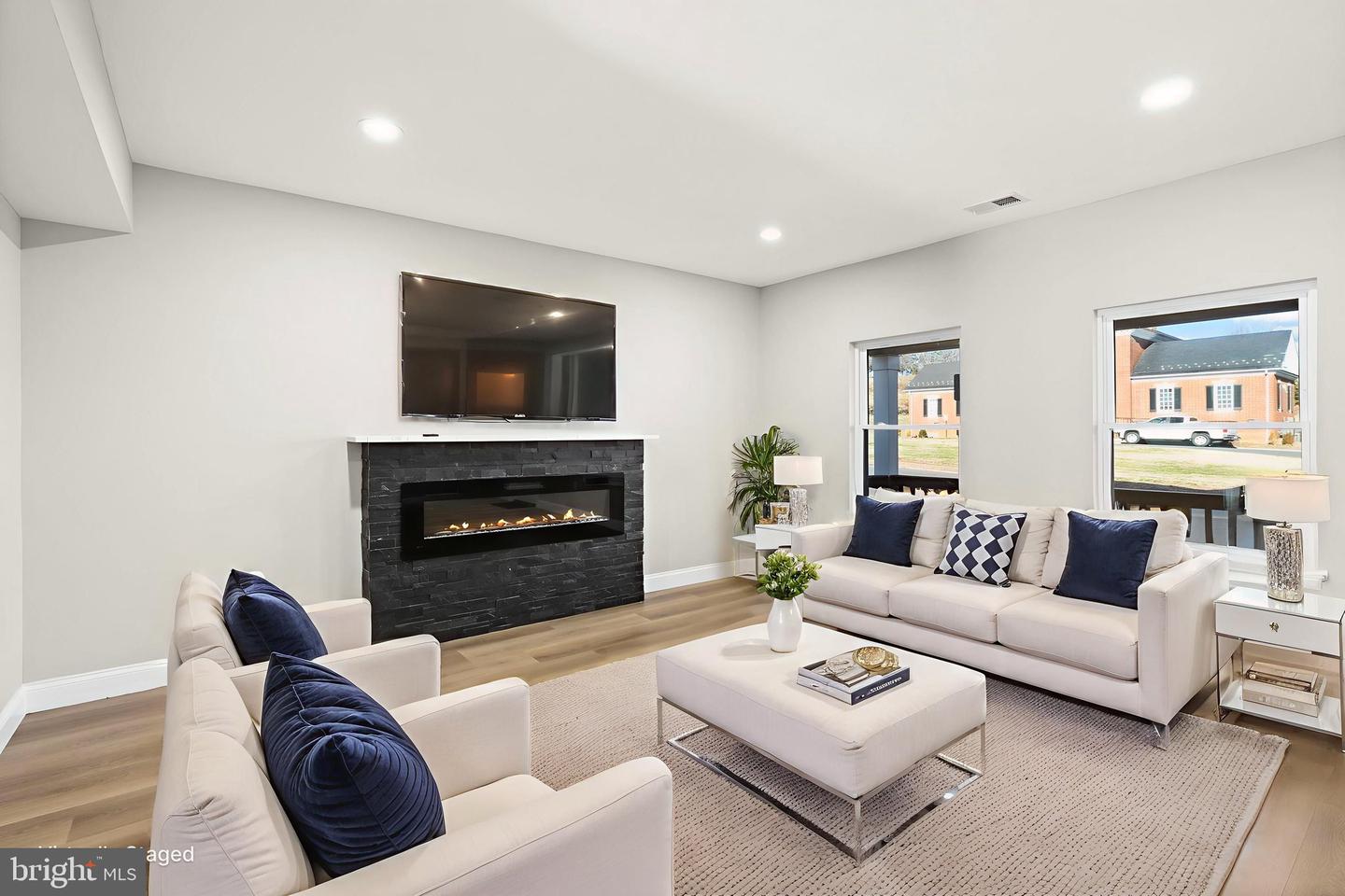 1008 LAFAYETTE BLVD, FREDERICKSBURG, Virginia 22401, 3 Bedrooms Bedrooms, 8 Rooms Rooms,2 BathroomsBathrooms,Residential,For sale,1008 LAFAYETTE BLVD,VAFB2009520 MLS # VAFB2009520