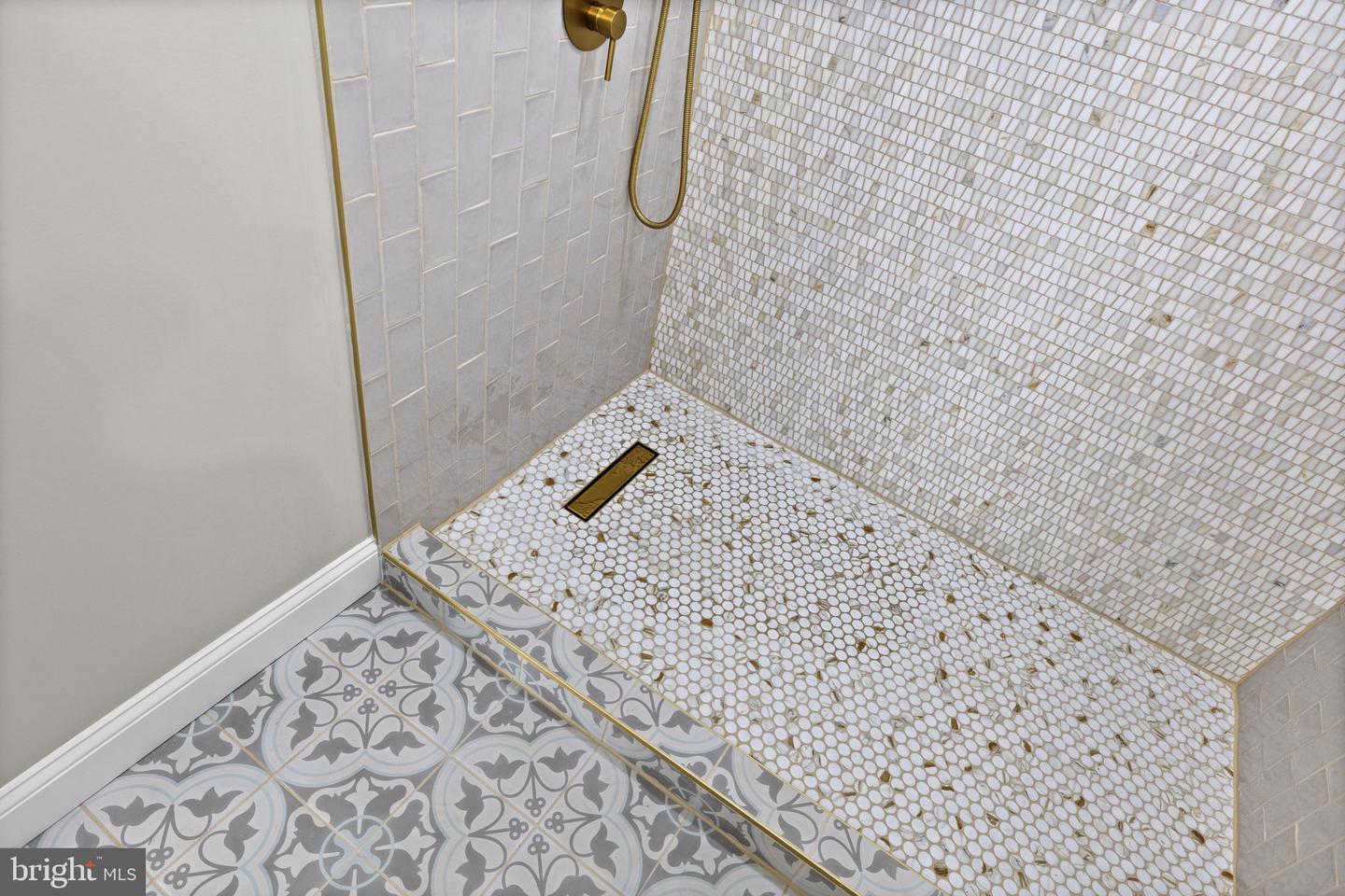 1008 LAFAYETTE BLVD, FREDERICKSBURG, Virginia 22401, 3 Bedrooms Bedrooms, 8 Rooms Rooms,2 BathroomsBathrooms,Residential,For sale,1008 LAFAYETTE BLVD,VAFB2009520 MLS # VAFB2009520