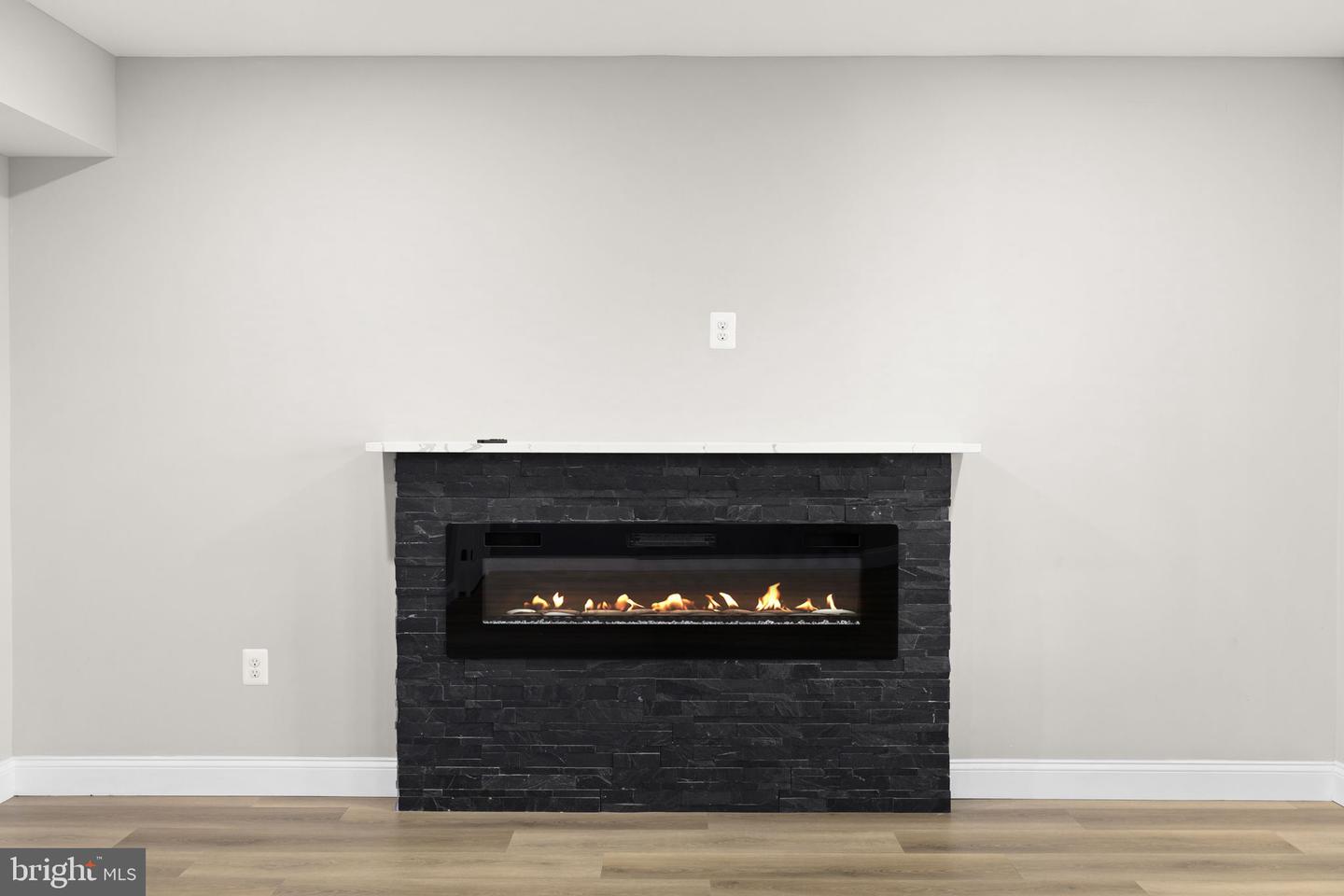 1008 LAFAYETTE BLVD, FREDERICKSBURG, Virginia 22401, 3 Bedrooms Bedrooms, 8 Rooms Rooms,2 BathroomsBathrooms,Residential,For sale,1008 LAFAYETTE BLVD,VAFB2009520 MLS # VAFB2009520