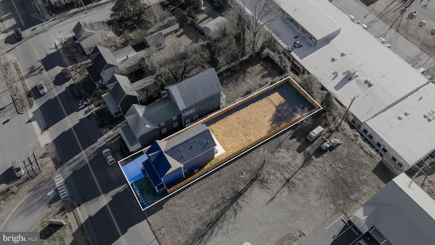 1008 LAFAYETTE BLVD, FREDERICKSBURG, Virginia 22401, 3 Bedrooms Bedrooms, 8 Rooms Rooms,2 BathroomsBathrooms,Residential,For sale,1008 LAFAYETTE BLVD,VAFB2009520 MLS # VAFB2009520