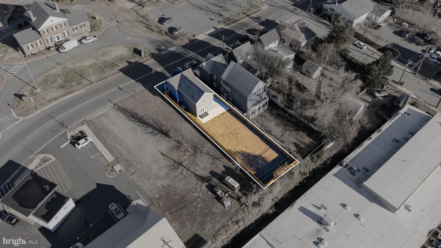 1008 LAFAYETTE BLVD, FREDERICKSBURG, Virginia 22401, 3 Bedrooms Bedrooms, 8 Rooms Rooms,2 BathroomsBathrooms,Residential,For sale,1008 LAFAYETTE BLVD,VAFB2009520 MLS # VAFB2009520