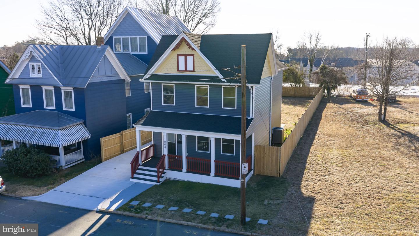 1008 LAFAYETTE BLVD, FREDERICKSBURG, Virginia 22401, 3 Bedrooms Bedrooms, 8 Rooms Rooms,2 BathroomsBathrooms,Residential,For sale,1008 LAFAYETTE BLVD,VAFB2009520 MLS # VAFB2009520