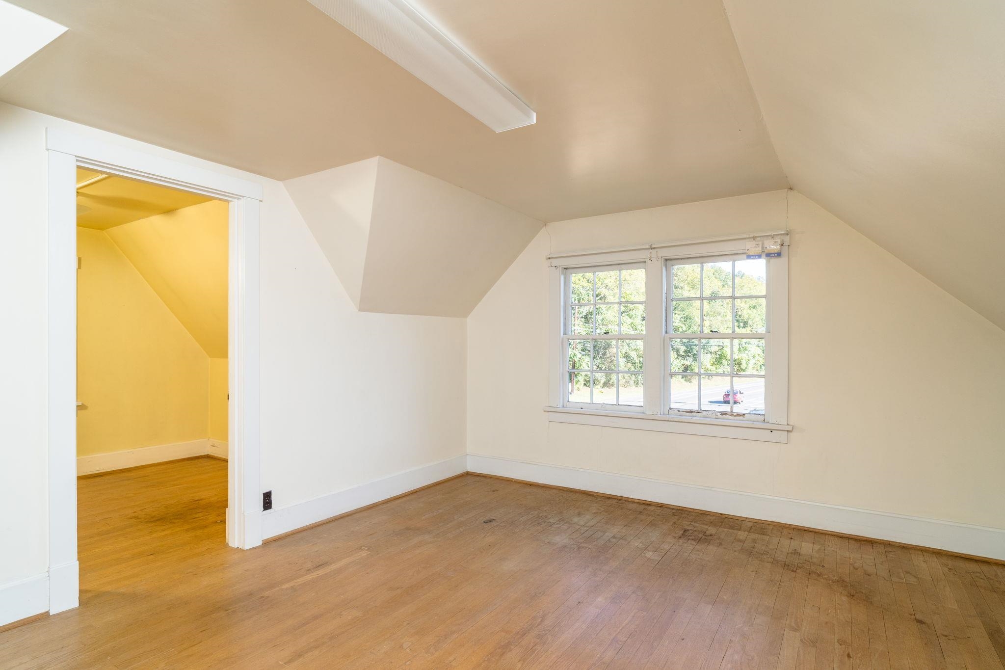 1110 CHURCHVILLE AVE, STAUNTON, Virginia 24401, ,Commercial,1110 CHURCHVILLE AVE,672440 MLS # 672440