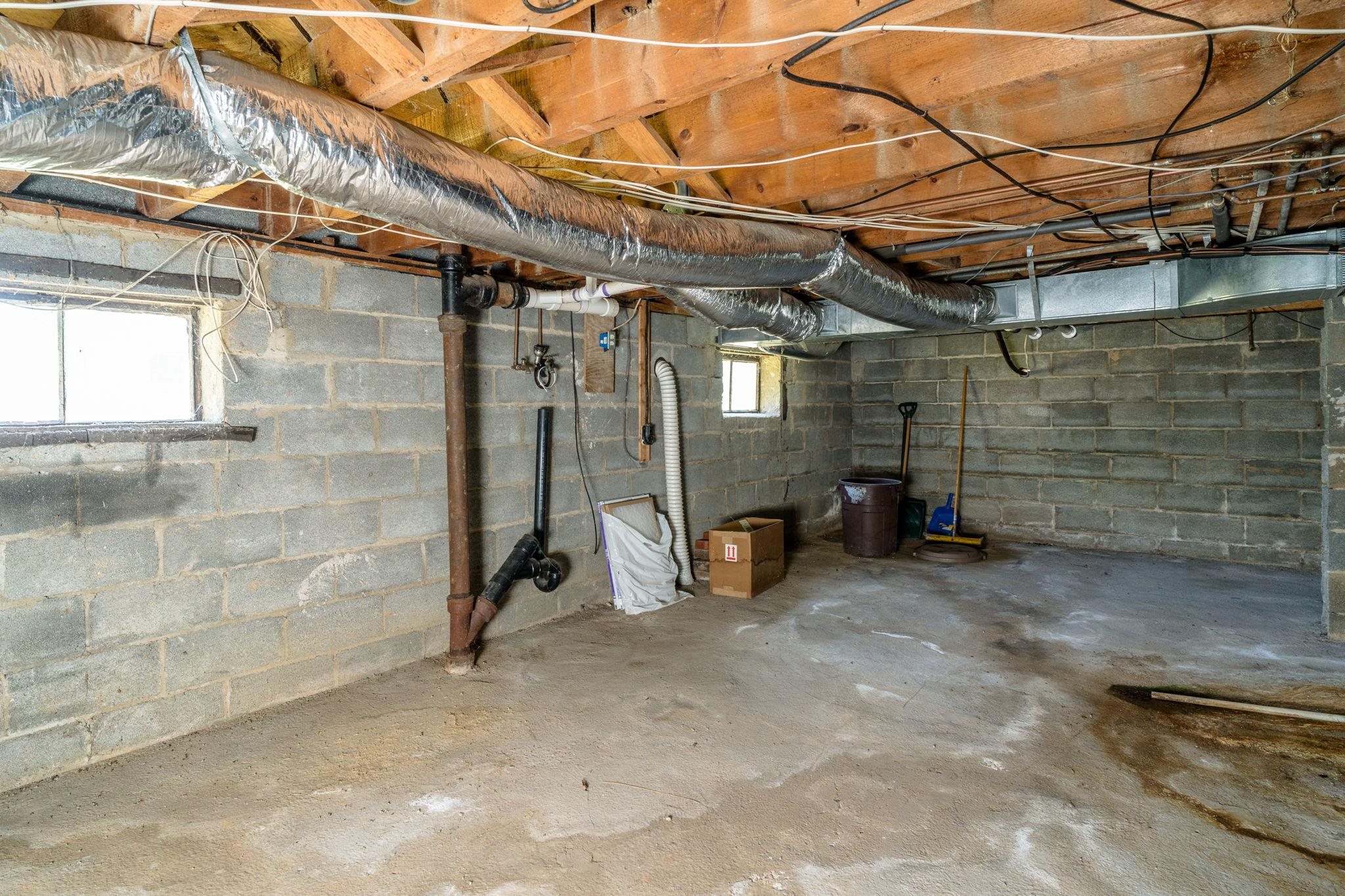 1110 CHURCHVILLE AVE, STAUNTON, Virginia 24401, ,Commercial,1110 CHURCHVILLE AVE,672440 MLS # 672440