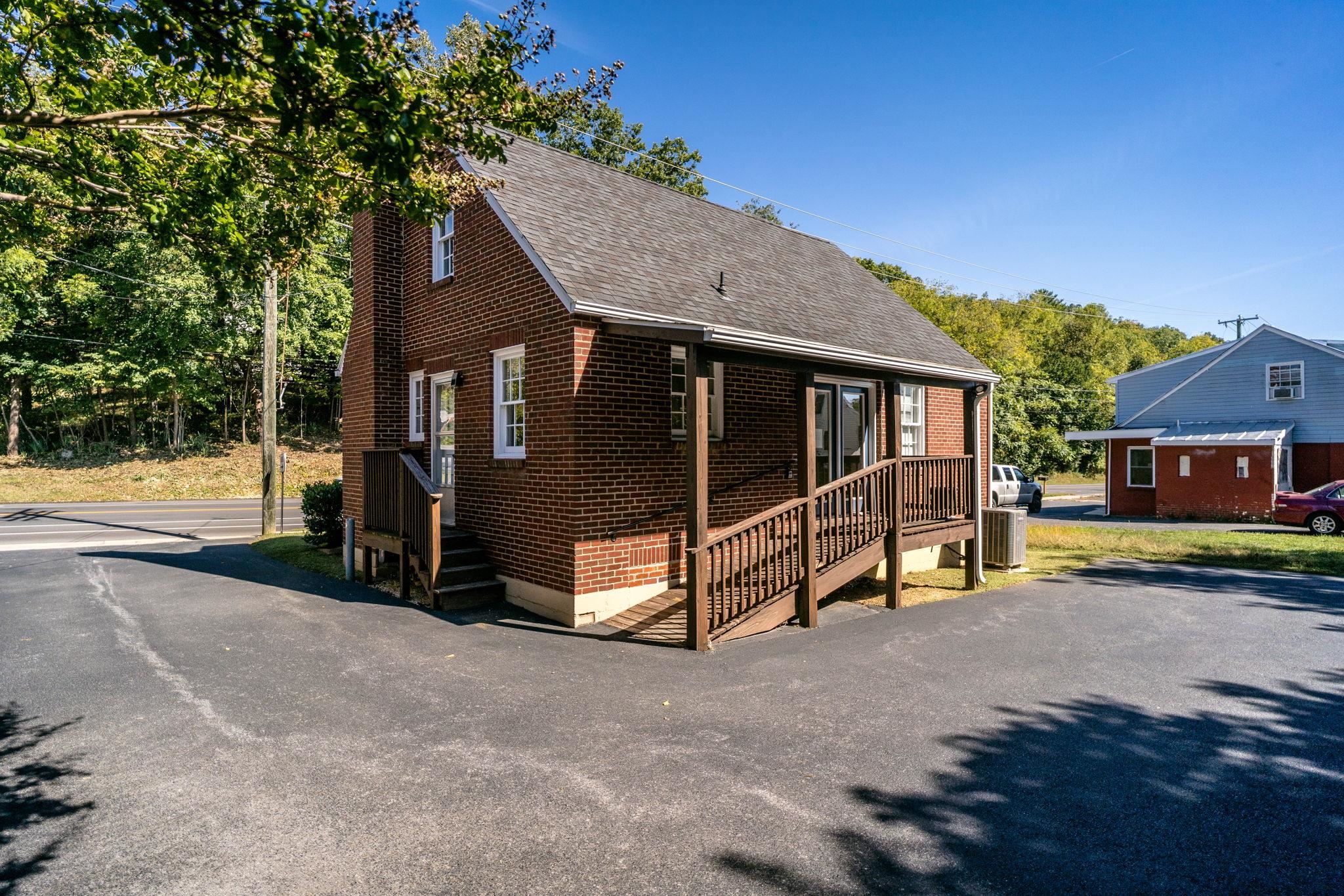 1110 CHURCHVILLE AVE, STAUNTON, Virginia 24401, ,Commercial,1110 CHURCHVILLE AVE,672440 MLS # 672440