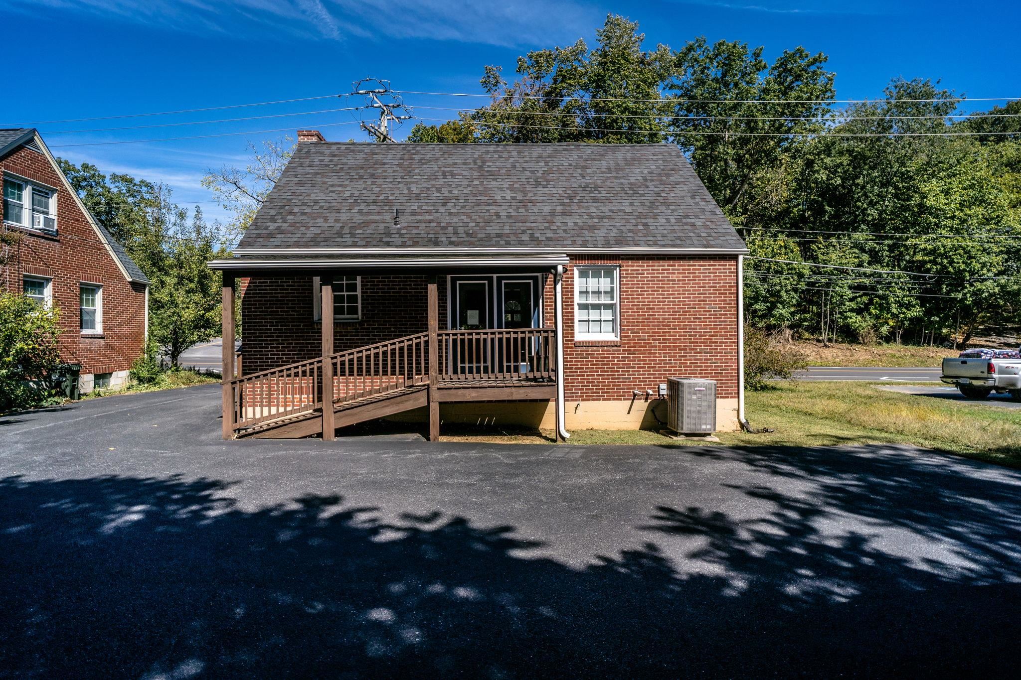 1110 CHURCHVILLE AVE, STAUNTON, Virginia 24401, ,Commercial,1110 CHURCHVILLE AVE,672440 MLS # 672440