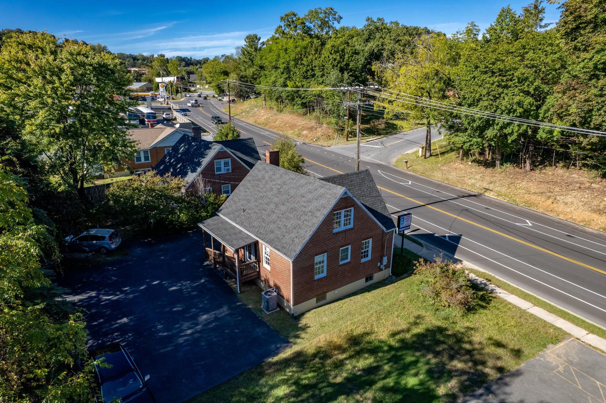 1110 CHURCHVILLE AVE, STAUNTON, Virginia 24401, ,Commercial,1110 CHURCHVILLE AVE,672440 MLS # 672440