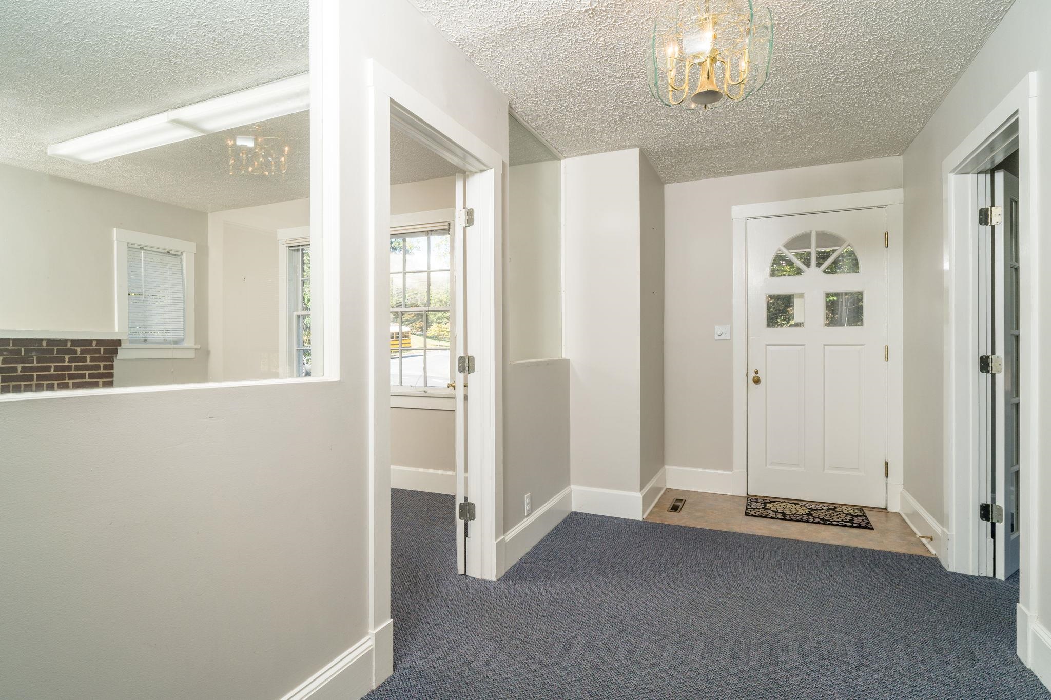 1110 CHURCHVILLE AVE, STAUNTON, Virginia 24401, ,Commercial,1110 CHURCHVILLE AVE,672440 MLS # 672440