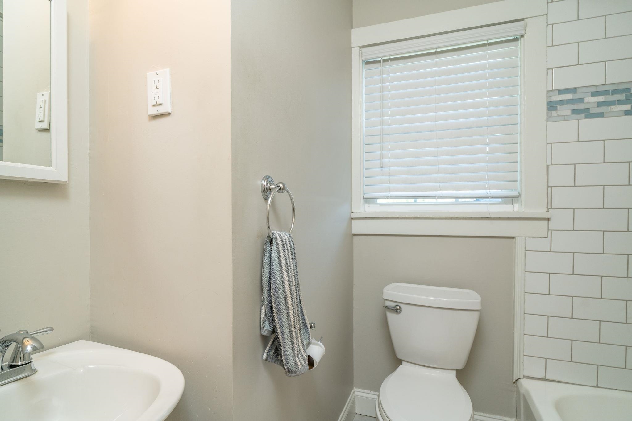 1110 CHURCHVILLE AVE, STAUNTON, Virginia 24401, ,Commercial,1110 CHURCHVILLE AVE,672440 MLS # 672440