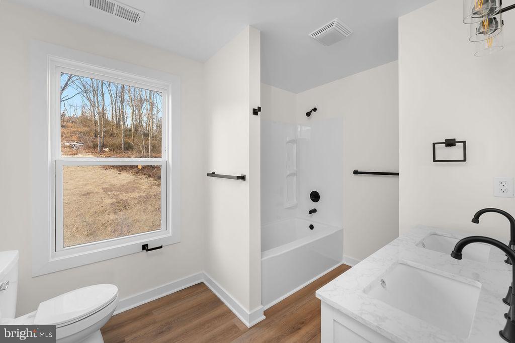 1086 REYNOLDS ROAD, CROSS JUNCTION, Virginia 22625, 4 Bedrooms Bedrooms, ,2 BathroomsBathrooms,Residential,For sale,1086 REYNOLDS ROAD,VAFV2036552 MLS # VAFV2036552