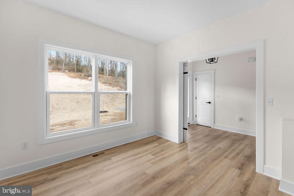 1086 REYNOLDS ROAD, CROSS JUNCTION, Virginia 22625, 4 Bedrooms Bedrooms, ,2 BathroomsBathrooms,Residential,For sale,1086 REYNOLDS ROAD,VAFV2036552 MLS # VAFV2036552