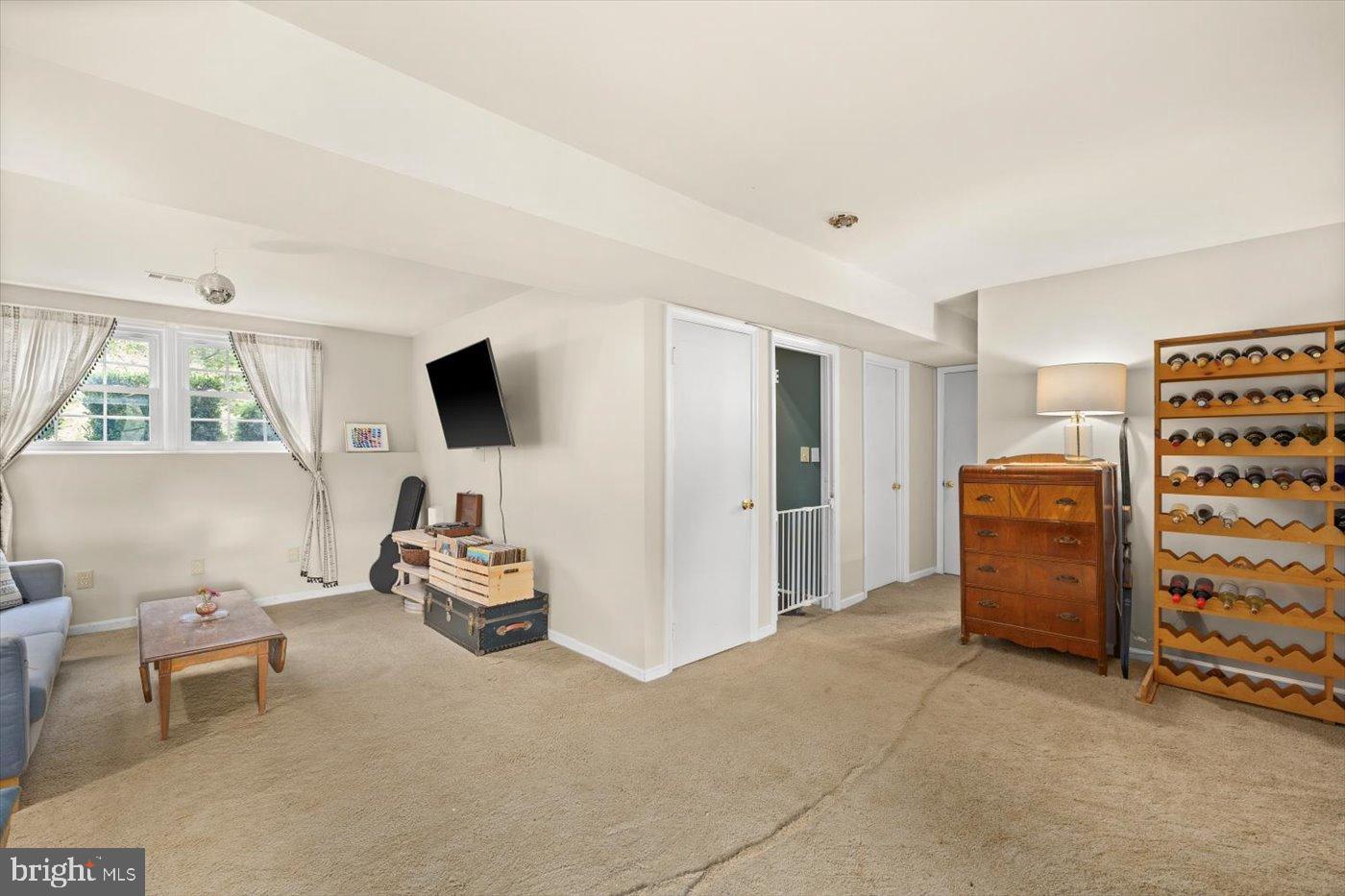 621 HOLLY CORNER RD, FREDERICKSBURG, Virginia 22406, 3 Bedrooms Bedrooms, 5 Rooms Rooms,2 BathroomsBathrooms,Residential,For sale,621 HOLLY CORNER RD,VAST2043240 MLS # VAST2043240