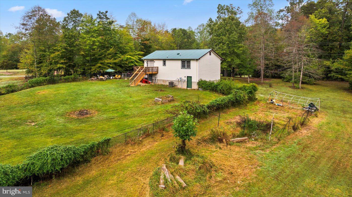 621 HOLLY CORNER RD, FREDERICKSBURG, Virginia 22406, 3 Bedrooms Bedrooms, 5 Rooms Rooms,2 BathroomsBathrooms,Residential,For sale,621 HOLLY CORNER RD,VAST2043240 MLS # VAST2043240