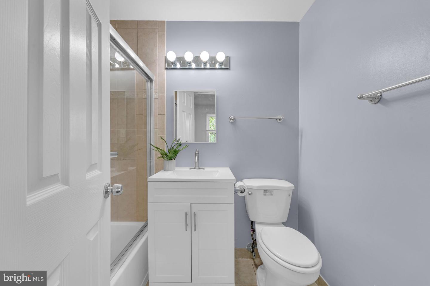 13115 VINEYARD WAY, WOODBRIDGE, Virginia 22191, 4 Bedrooms Bedrooms, ,3 BathroomsBathrooms,Residential,For sale,13115 VINEYARD WAY,VAPW2105840 MLS # VAPW2105840