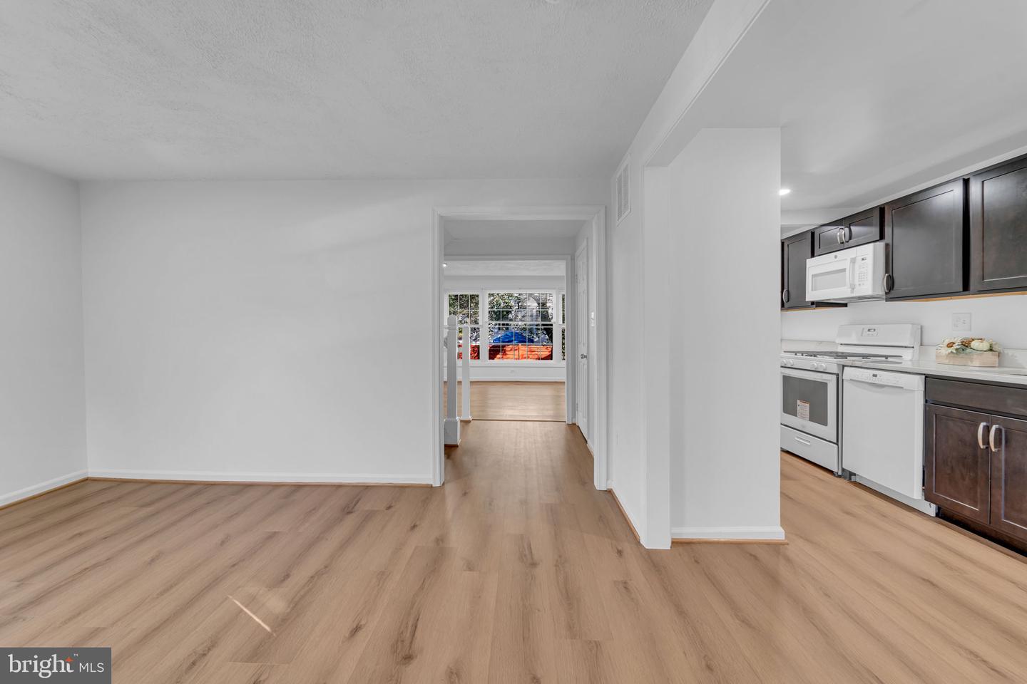 13115 VINEYARD WAY, WOODBRIDGE, Virginia 22191, 4 Bedrooms Bedrooms, ,3 BathroomsBathrooms,Residential,For sale,13115 VINEYARD WAY,VAPW2105840 MLS # VAPW2105840