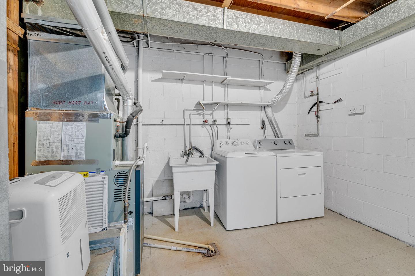 13115 VINEYARD WAY, WOODBRIDGE, Virginia 22191, 4 Bedrooms Bedrooms, ,3 BathroomsBathrooms,Residential,For sale,13115 VINEYARD WAY,VAPW2105840 MLS # VAPW2105840