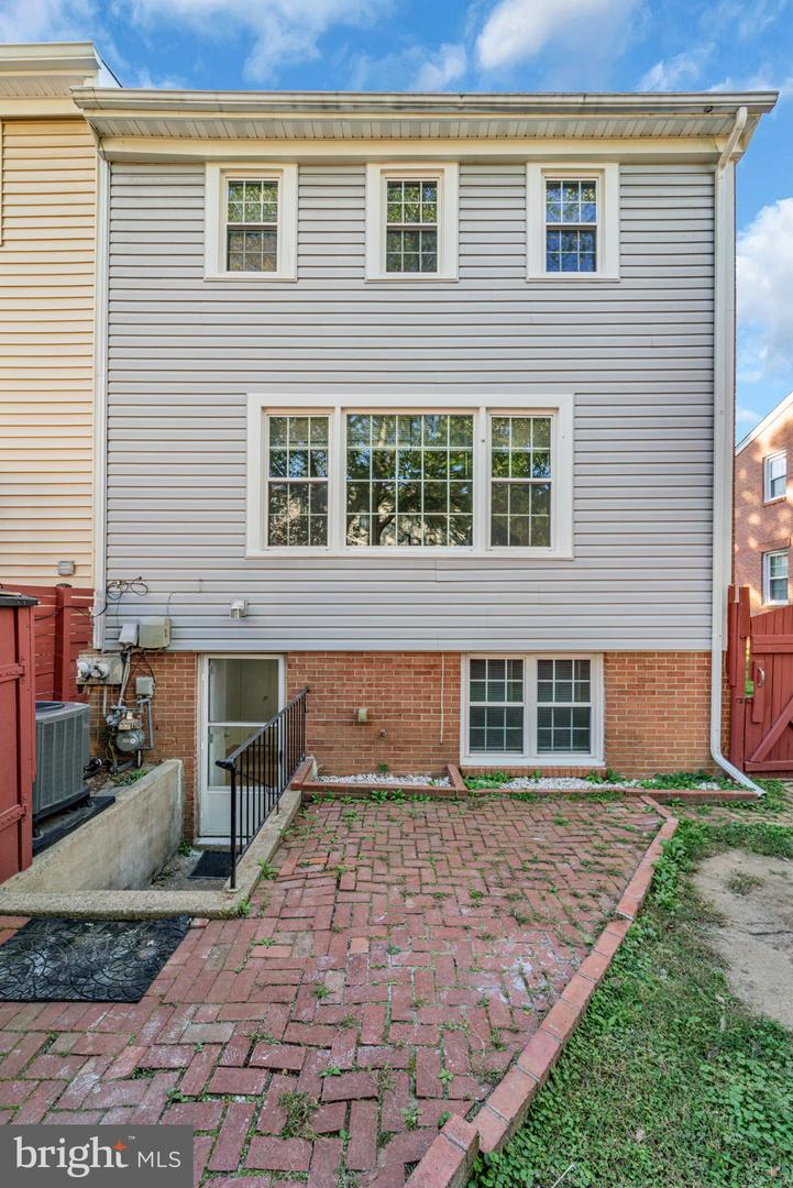 13115 VINEYARD WAY, WOODBRIDGE, Virginia 22191, 4 Bedrooms Bedrooms, ,3 BathroomsBathrooms,Residential,For sale,13115 VINEYARD WAY,VAPW2105840 MLS # VAPW2105840