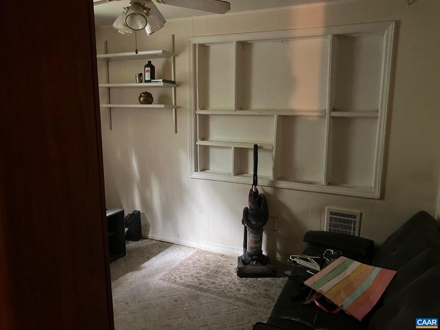 8203 CHESTNUT GROVE RD, ESMONT, Virginia 22937, 3 Bedrooms Bedrooms, ,1 BathroomBathrooms,Residential,For sale,8203 CHESTNUT GROVE RD,670070 MLS # 670070