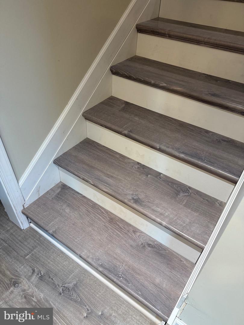 3903 SWANSON CT, FREDERICKSBURG, Virginia 22408, 4 Bedrooms Bedrooms, ,2 BathroomsBathrooms,Residential,For sale,3903 SWANSON CT,VASP2037136 MLS # VASP2037136