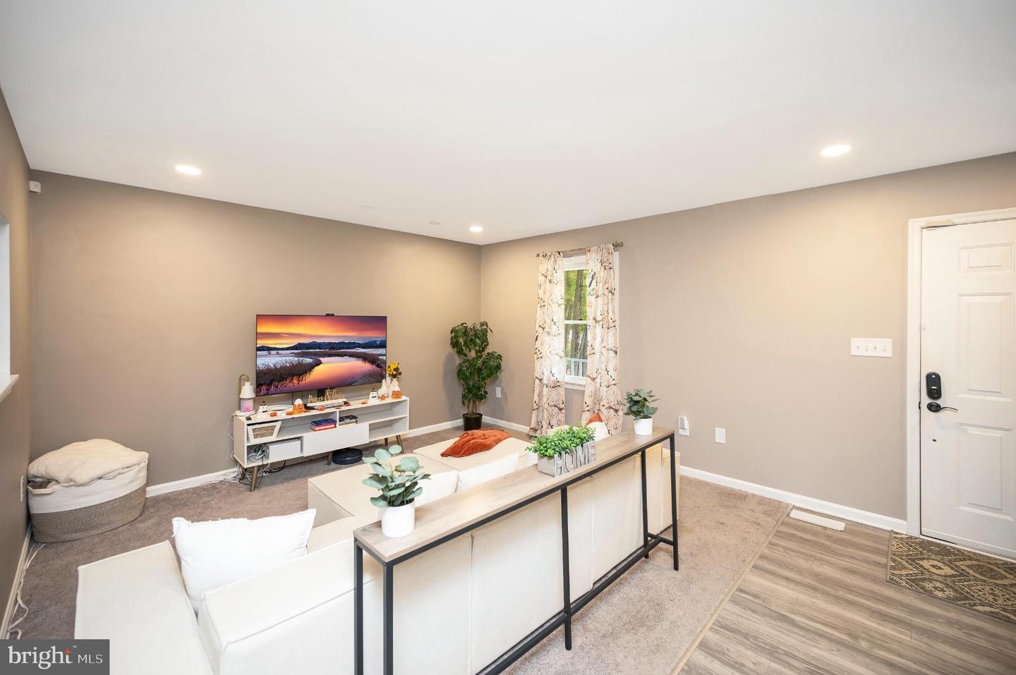 12503 FLOCK CT, SPOTSYLVANIA, Virginia 22551, 4 Bedrooms Bedrooms, 9 Rooms Rooms,3 BathroomsBathrooms,Residential,For sale,12503 FLOCK CT,VASP2037162 MLS # VASP2037162