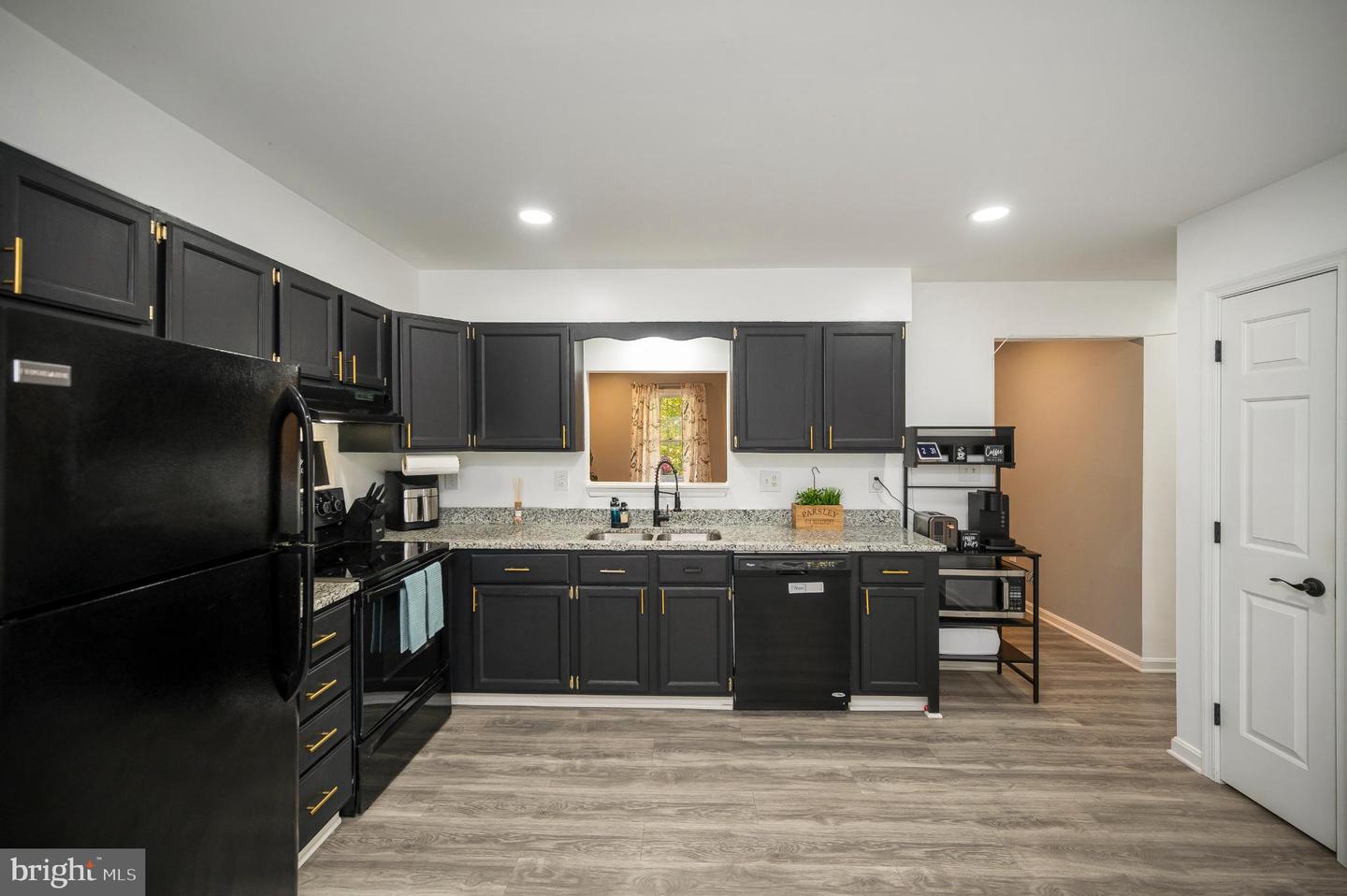 12503 FLOCK CT, SPOTSYLVANIA, Virginia 22551, 4 Bedrooms Bedrooms, 9 Rooms Rooms,3 BathroomsBathrooms,Residential,For sale,12503 FLOCK CT,VASP2037162 MLS # VASP2037162