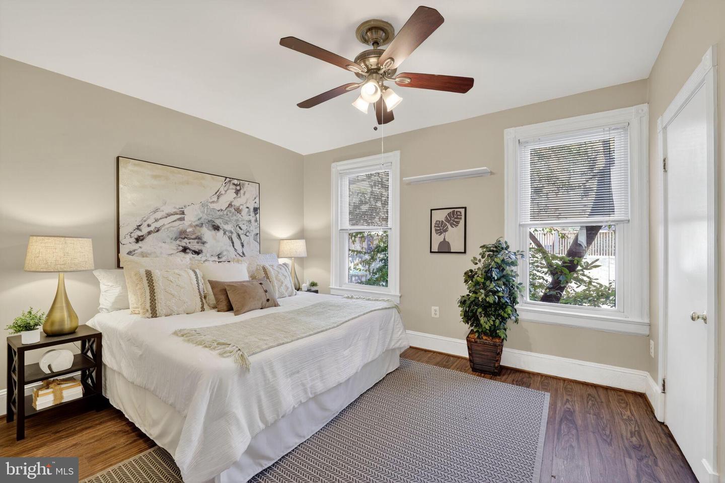 1642 FLORIDA AVE NW, WASHINGTON, District Of Columbia 20009, 3 Bedrooms Bedrooms, ,1 BathroomBathrooms,Residential,For sale,1642 FLORIDA AVE NW,DCDC2229020 MLS # DCDC2229020