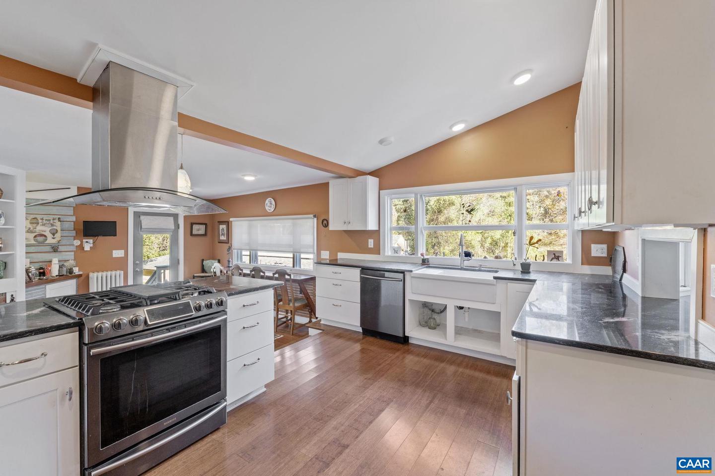 5515 GORDONSVILLE RD, KESWICK, Virginia 22947, 3 Bedrooms Bedrooms, ,2 BathroomsBathrooms,Residential,For sale,5515 GORDONSVILLE RD,670437 MLS # 670437