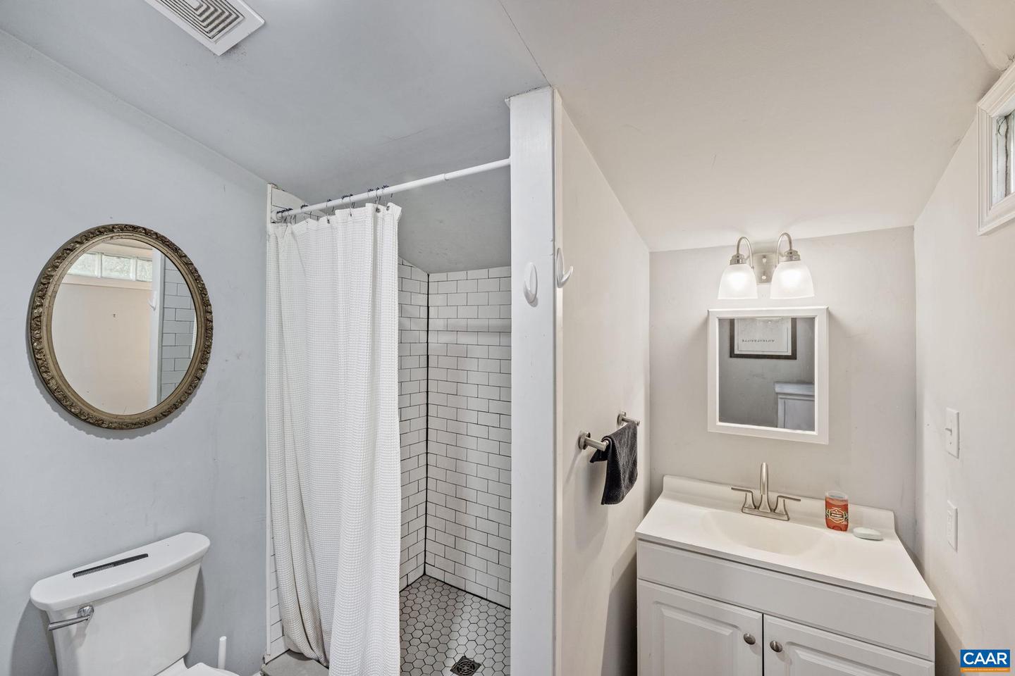 5515 GORDONSVILLE RD, KESWICK, Virginia 22947, 3 Bedrooms Bedrooms, ,2 BathroomsBathrooms,Residential,For sale,5515 GORDONSVILLE RD,670437 MLS # 670437