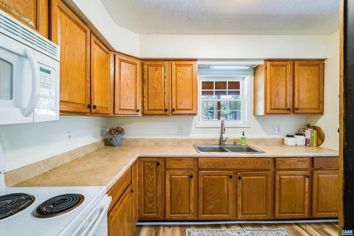 16831 RUNIONS CREEK RD, BROADWAY, Virginia 22815, 2 Bedrooms Bedrooms, ,1 BathroomBathrooms,Residential,For sale,16831 RUNIONS CREEK RD,670509 MLS # 670509