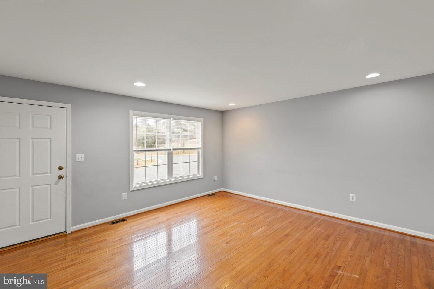 207 EASTSIDE, WINCHESTER, Virginia 22602, 4 Bedrooms Bedrooms, ,3 BathroomsBathrooms,Residential,For sale,207 EASTSIDE,VAFV2037926 MLS # VAFV2037926 207 EASTSIDE, WINCHESTER, Virginia 22602, 4 Bedrooms Bedrooms, ,3 BathroomsBathrooms,Residential,For sale,207 EASTSIDE,VAFV2037926 MLS # VAFV2037926