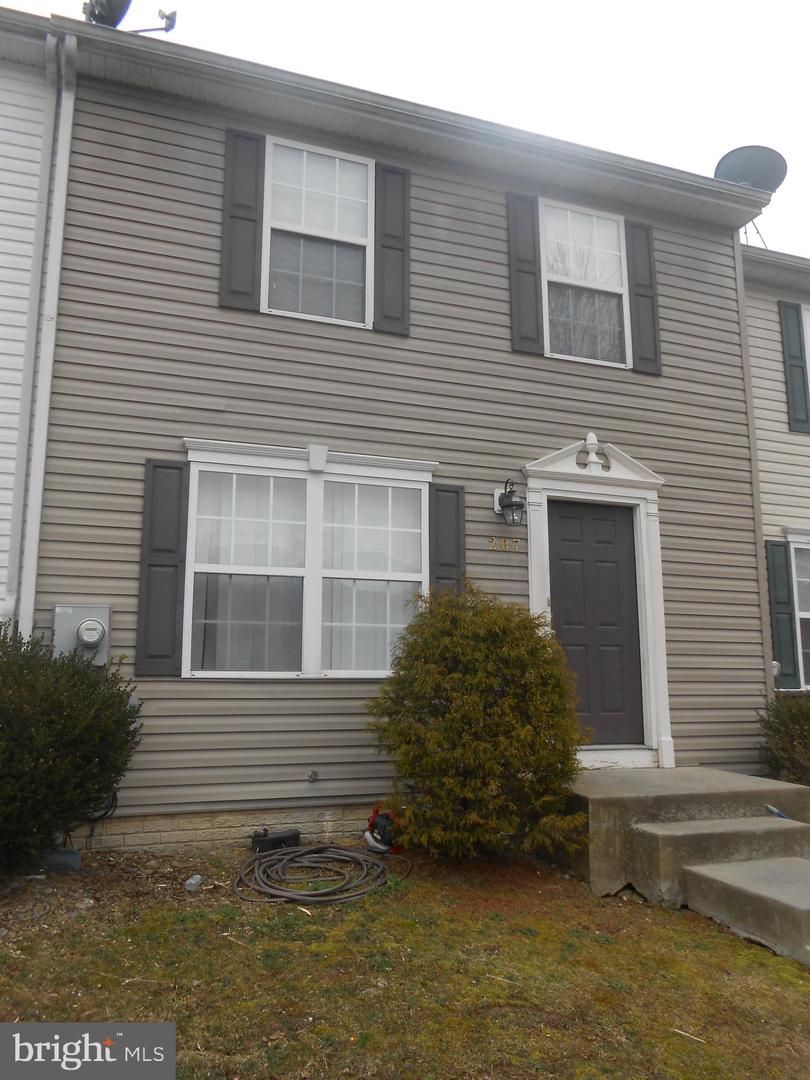207 EASTSIDE, WINCHESTER, Virginia 22602, 4 Bedrooms Bedrooms, ,3 BathroomsBathrooms,Residential,For sale,207 EASTSIDE,VAFV2037926 MLS # VAFV2037926 207 EASTSIDE, WINCHESTER, Virginia 22602, 4 Bedrooms Bedrooms, ,3 BathroomsBathrooms,Residential,For sale,207 EASTSIDE,VAFV2037926 MLS # VAFV2037926