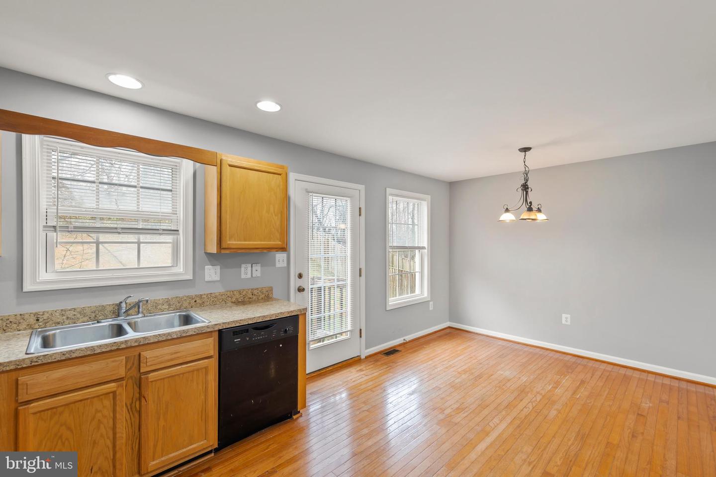 207 EASTSIDE, WINCHESTER, Virginia 22602, 4 Bedrooms Bedrooms, ,3 BathroomsBathrooms,Residential,For sale,207 EASTSIDE,VAFV2037926 MLS # VAFV2037926 207 EASTSIDE, WINCHESTER, Virginia 22602, 4 Bedrooms Bedrooms, ,3 BathroomsBathrooms,Residential,For sale,207 EASTSIDE,VAFV2037926 MLS # VAFV2037926