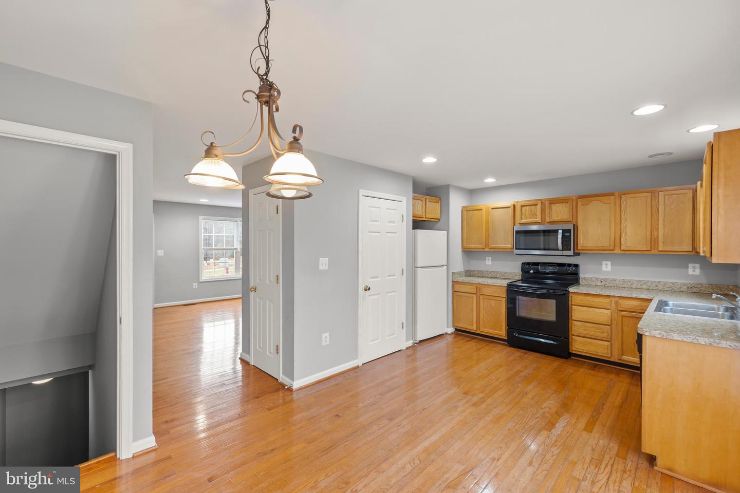 207 EASTSIDE, WINCHESTER, Virginia 22602, 4 Bedrooms Bedrooms, ,3 BathroomsBathrooms,Residential,For sale,207 EASTSIDE,VAFV2037926 MLS # VAFV2037926 207 EASTSIDE, WINCHESTER, Virginia 22602, 4 Bedrooms Bedrooms, ,3 BathroomsBathrooms,Residential,For sale,207 EASTSIDE,VAFV2037926 MLS # VAFV2037926