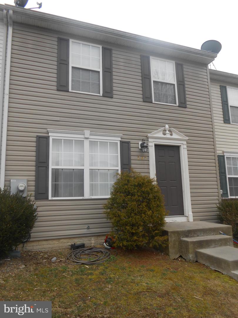207 EASTSIDE, WINCHESTER, Virginia 22602, 4 Bedrooms Bedrooms, ,3 BathroomsBathrooms,Residential,For sale,207 EASTSIDE,VAFV2037926 MLS # VAFV2037926 207 EASTSIDE, WINCHESTER, Virginia 22602, 4 Bedrooms Bedrooms, ,3 BathroomsBathrooms,Residential,For sale,207 EASTSIDE,VAFV2037926 MLS # VAFV2037926