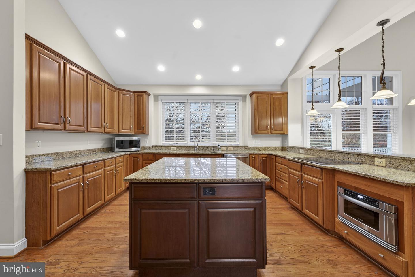 35047 SNICKERSVILLE TPKE, ROUND HILL, Virginia 20141, 4 Bedrooms Bedrooms, ,4 BathroomsBathrooms,Residential,For sale,35047 SNICKERSVILLE TPKE,VALO2111172 MLS # VALO2111172