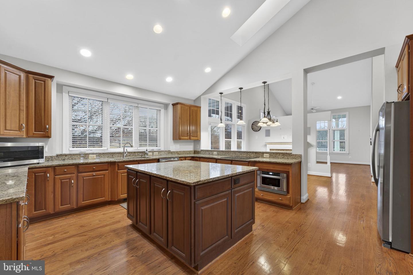 35047 SNICKERSVILLE TPKE, ROUND HILL, Virginia 20141, 4 Bedrooms Bedrooms, ,4 BathroomsBathrooms,Residential,For sale,35047 SNICKERSVILLE TPKE,VALO2111172 MLS # VALO2111172