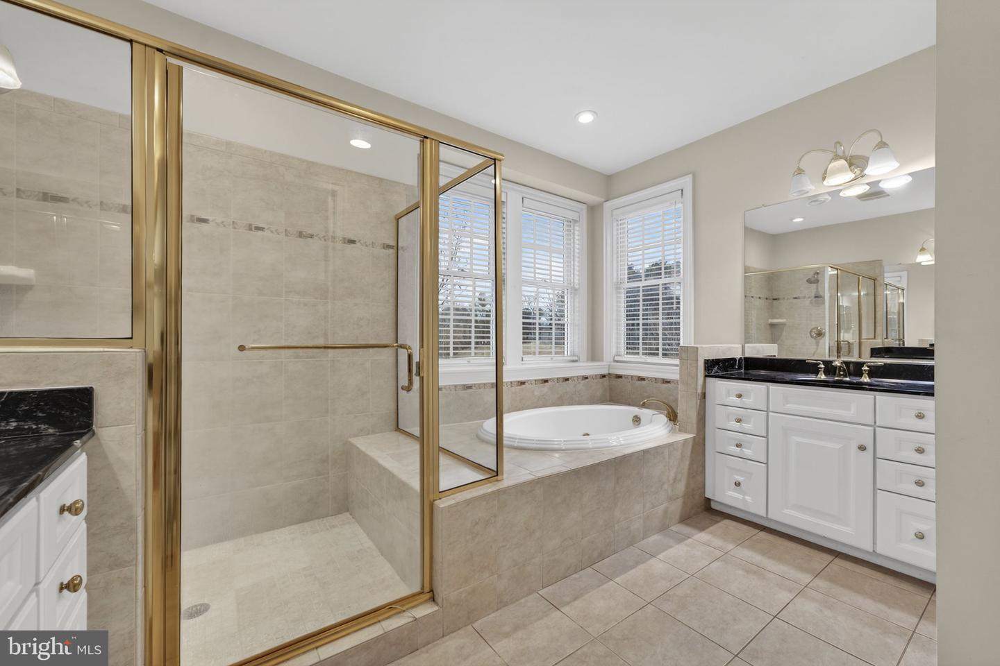 35047 SNICKERSVILLE TPKE, ROUND HILL, Virginia 20141, 4 Bedrooms Bedrooms, ,4 BathroomsBathrooms,Residential,For sale,35047 SNICKERSVILLE TPKE,VALO2111172 MLS # VALO2111172