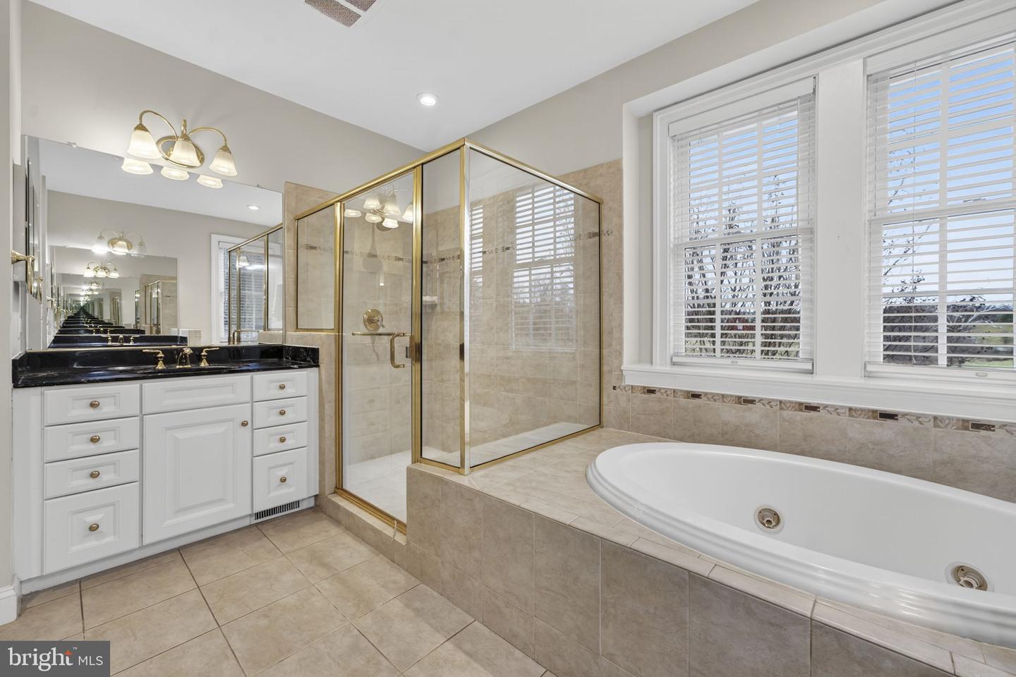 35047 SNICKERSVILLE TPKE, ROUND HILL, Virginia 20141, 4 Bedrooms Bedrooms, ,4 BathroomsBathrooms,Residential,For sale,35047 SNICKERSVILLE TPKE,VALO2111172 MLS # VALO2111172