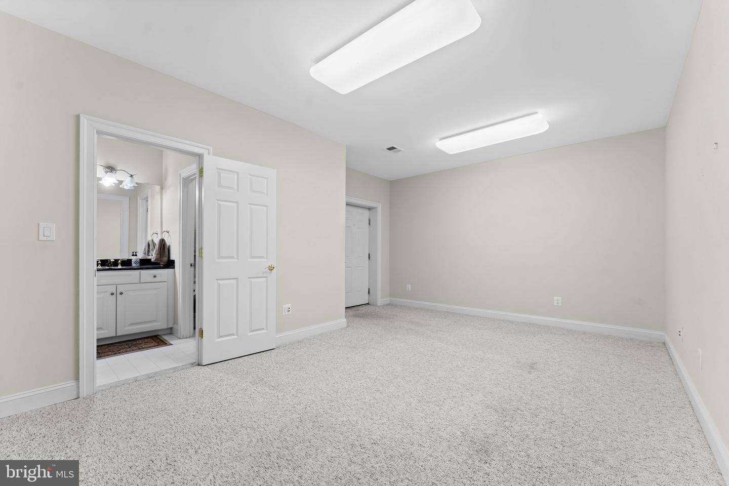 35047 SNICKERSVILLE TPKE, ROUND HILL, Virginia 20141, 4 Bedrooms Bedrooms, ,4 BathroomsBathrooms,Residential,For sale,35047 SNICKERSVILLE TPKE,VALO2111172 MLS # VALO2111172