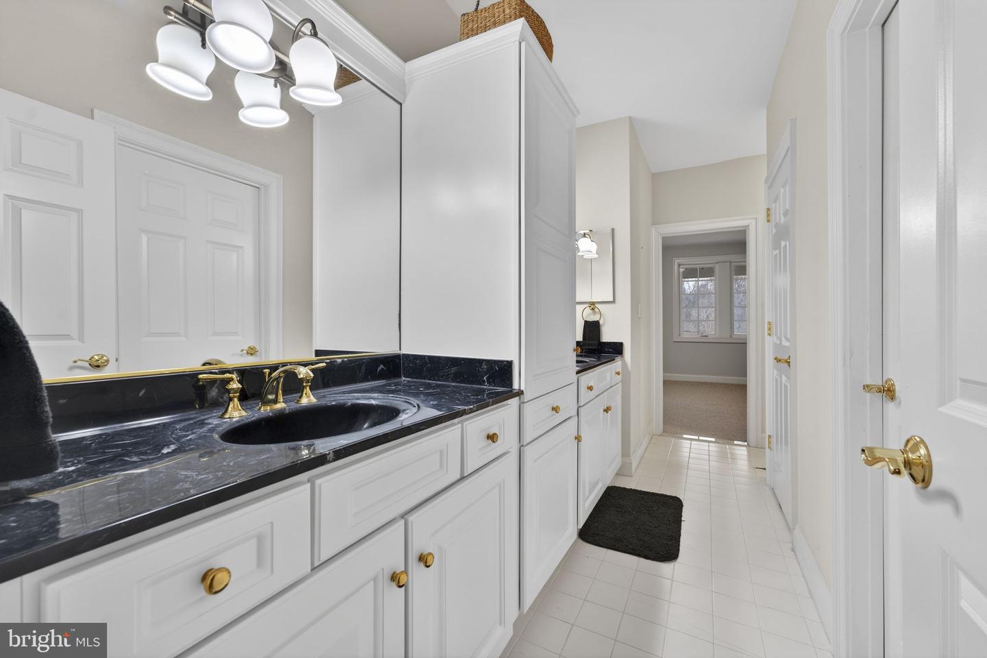 35047 SNICKERSVILLE TPKE, ROUND HILL, Virginia 20141, 4 Bedrooms Bedrooms, ,4 BathroomsBathrooms,Residential,For sale,35047 SNICKERSVILLE TPKE,VALO2111172 MLS # VALO2111172