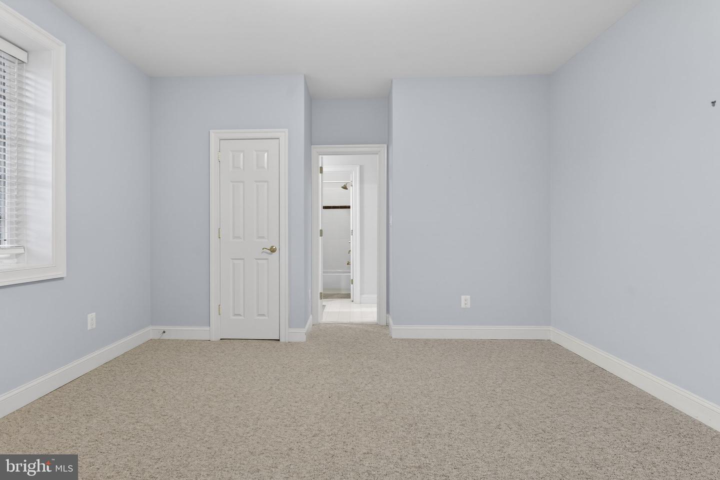 35047 SNICKERSVILLE TPKE, ROUND HILL, Virginia 20141, 4 Bedrooms Bedrooms, ,4 BathroomsBathrooms,Residential,For sale,35047 SNICKERSVILLE TPKE,VALO2111172 MLS # VALO2111172