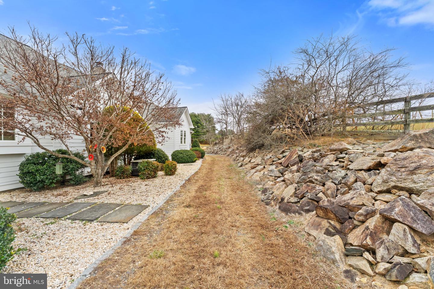 35047 SNICKERSVILLE TPKE, ROUND HILL, Virginia 20141, 4 Bedrooms Bedrooms, ,4 BathroomsBathrooms,Residential,For sale,35047 SNICKERSVILLE TPKE,VALO2111172 MLS # VALO2111172