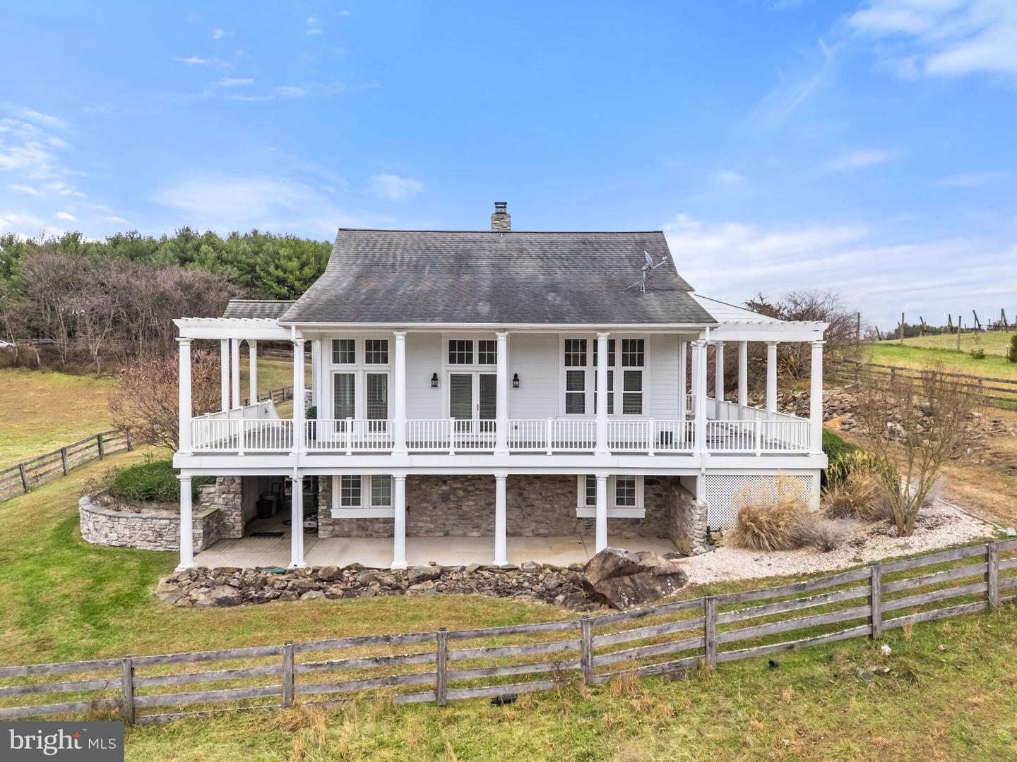 35047 SNICKERSVILLE TPKE, ROUND HILL, Virginia 20141, 4 Bedrooms Bedrooms, ,4 BathroomsBathrooms,Residential,For sale,35047 SNICKERSVILLE TPKE,VALO2111172 MLS # VALO2111172